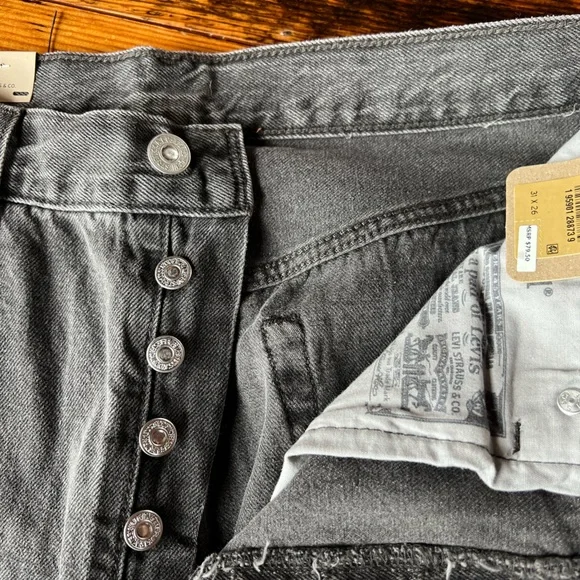 Levi’s faded black 501 cropped jeans - Picture 6 of 9